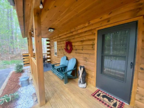 Couples Getaway Log Cabin in the White Mountains